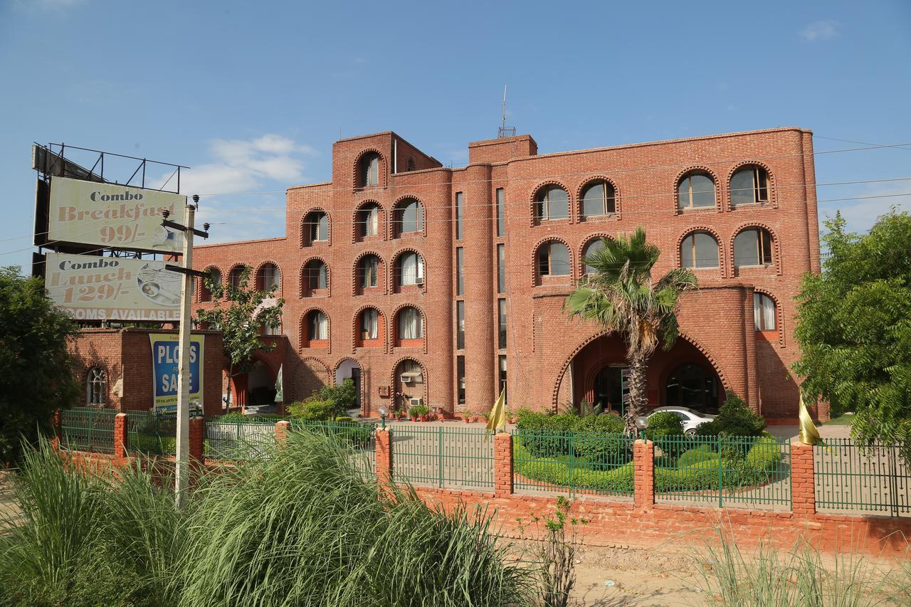 Magsons Resorts Kosi Bagian luar foto